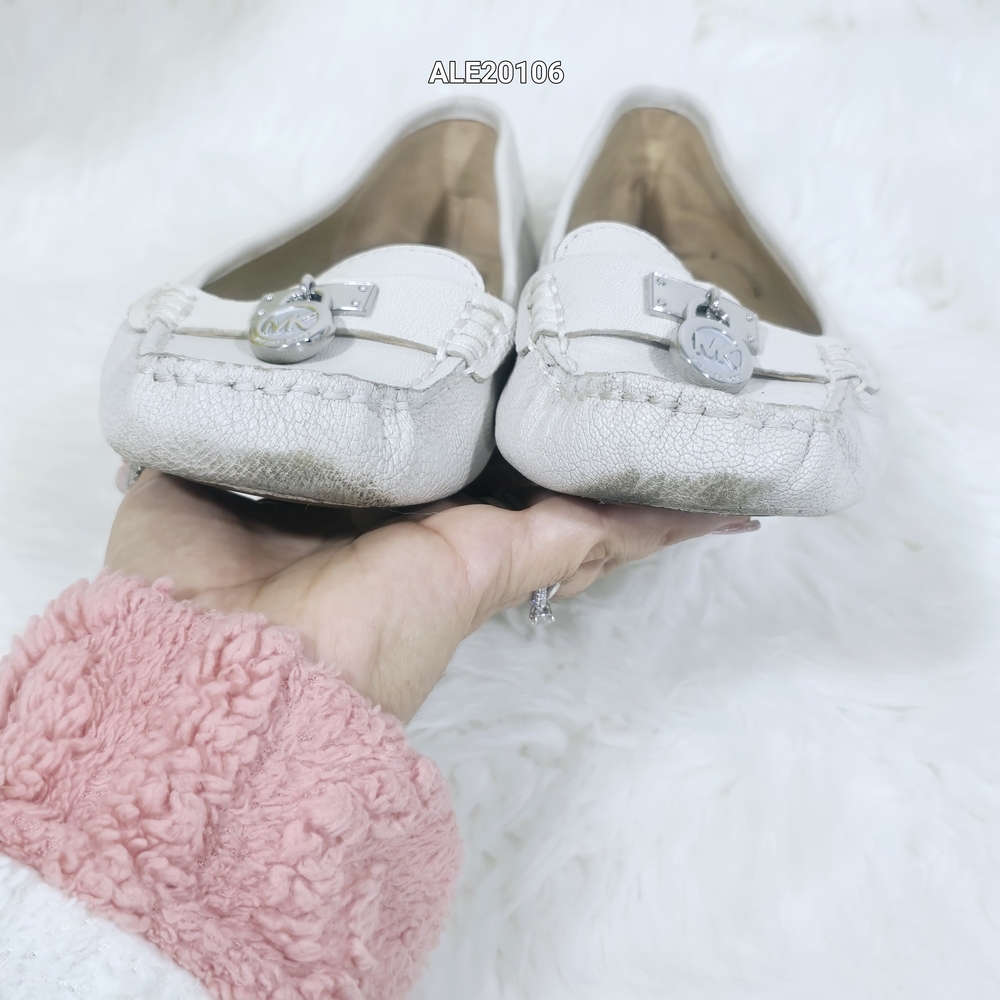 Michael Kors Mocassines Hamilton Cream whith Logo MK Size 8.5M - Picture 10 of 13